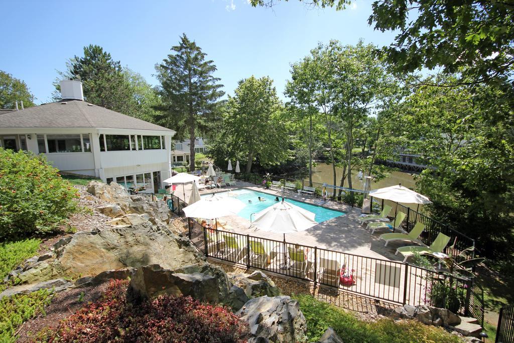 The On The Cove 3*
